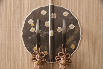 加茂総桐箪笥の見た目を変えずに綺麗にリペア!可動部の調整、クリーニングを行い、砥粉仕上げ。(総桐たんす、衣装箪笥、和タンス、引き出し)