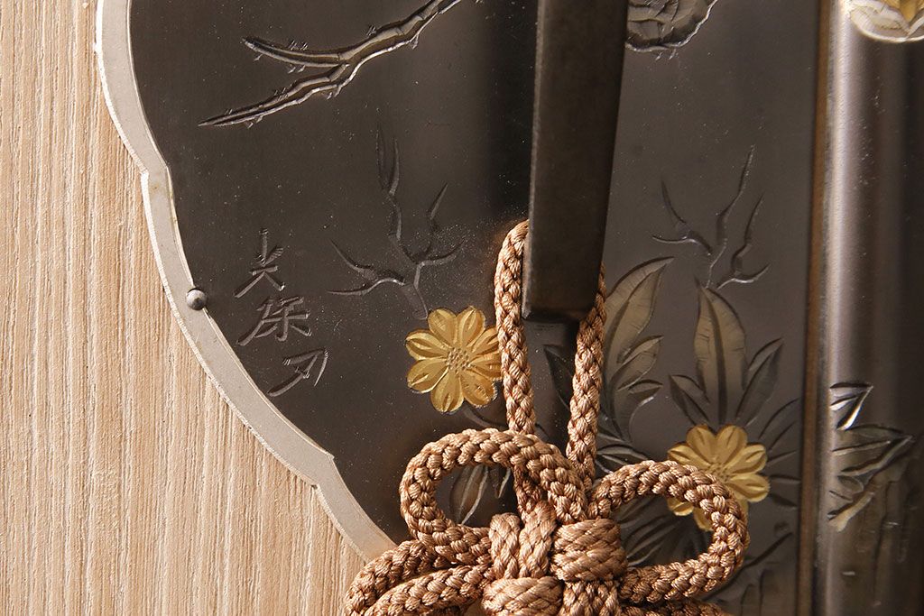 加茂総桐箪笥の見た目を変えずに綺麗にリペア!可動部の調整、クリーニングを行い、砥粉仕上げ。(総桐たんす、衣装箪笥、和タンス、引き出し)