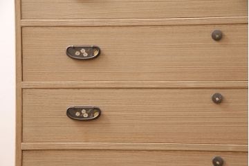 加茂総桐箪笥の見た目を変えずに綺麗にリペア!可動部の調整、クリーニングを行い、砥粉仕上げ。(総桐たんす、衣装箪笥、和タンス、引き出し)