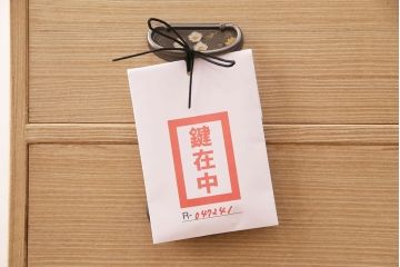 加茂総桐箪笥の見た目を変えずに綺麗にリペア!可動部の調整、クリーニングを行い、砥粉仕上げ。(総桐たんす、衣装箪笥、和タンス、引き出し)