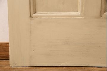 イギリスアンティークの木製吊り下げ戸をリペア&カスタム!上部の金具、側面のブラシを取り外し。モカベージュのエイジング塗装で仕上げ。(ガラス戸、建具)