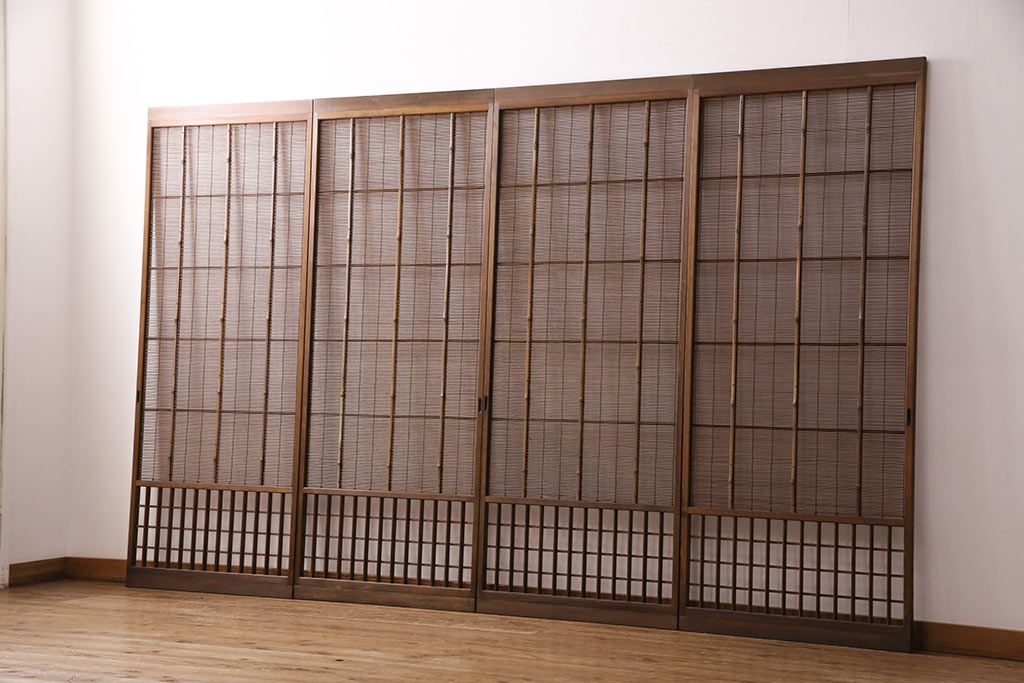 簾戸4枚をリペア&カスタム!設置場所に合わせてリサイズ。取っ手を取り付け。現状に近しい色味に着色し仕上げ。(引き戸、夏戸、建具)