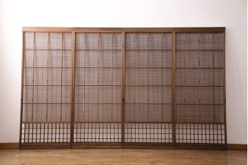 簾戸4枚をリペア&カスタム!設置場所に合わせてリサイズ。取っ手を取り付け。現状に近しい色味に着色し仕上げ。(引き戸、夏戸、建具)