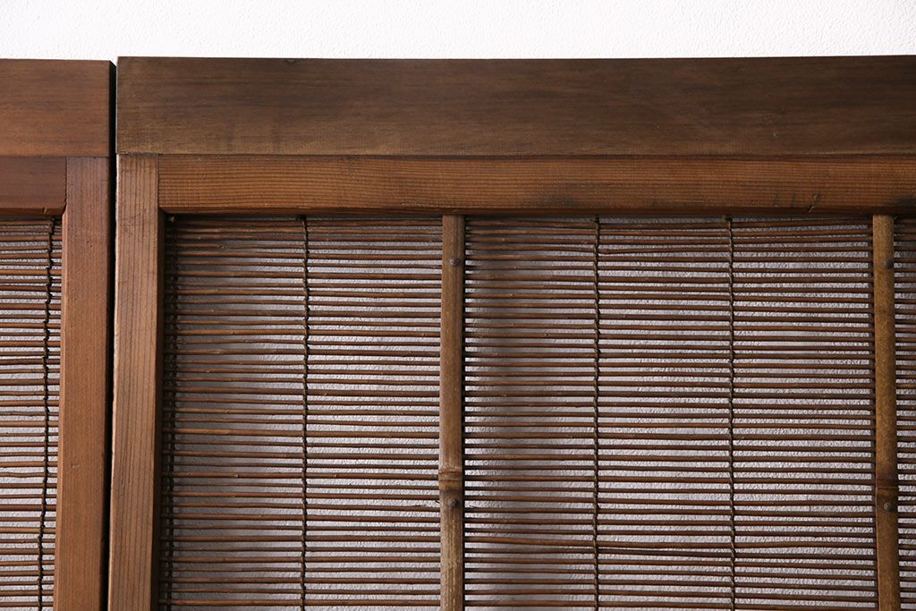 簾戸4枚をリペア&カスタム!設置場所に合わせてリサイズ。取っ手を取り付け。現状に近しい色味に着色し仕上げ。(引き戸、夏戸、建具)