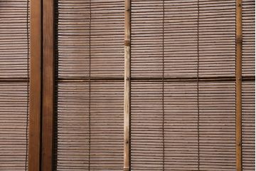 簾戸4枚をリペア&カスタム!設置場所に合わせてリサイズ。取っ手を取り付け。現状に近しい色味に着色し仕上げ。(引き戸、夏戸、建具)