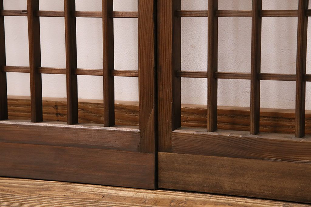 簾戸4枚をリペア&カスタム!設置場所に合わせてリサイズ。取っ手を取り付け。現状に近しい色味に着色し仕上げ。(引き戸、夏戸、建具)