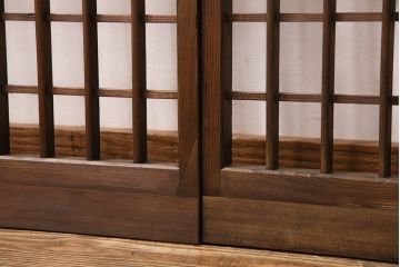 簾戸4枚をリペア&カスタム!設置場所に合わせてリサイズ。取っ手を取り付け。現状に近しい色味に着色し仕上げ。(引き戸、夏戸、建具)