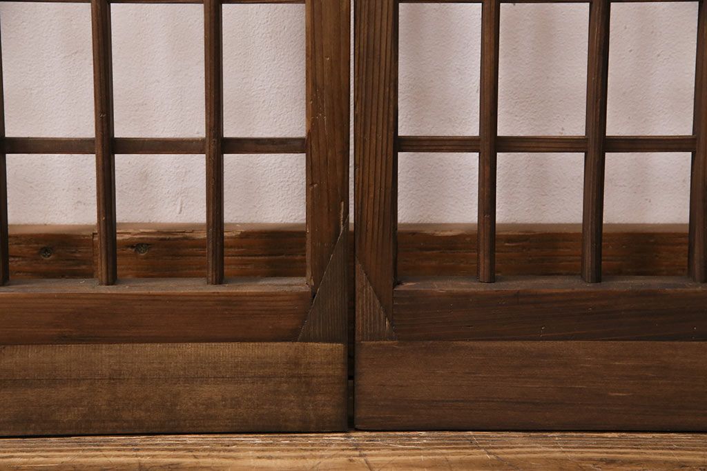 簾戸4枚をリペア&カスタム!設置場所に合わせてリサイズ。取っ手を取り付け。現状に近しい色味に着色し仕上げ。(引き戸、夏戸、建具)