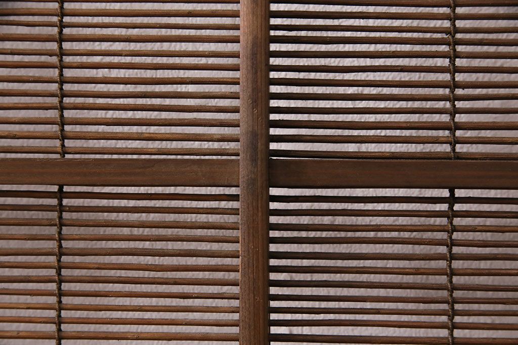 簾戸4枚をリペア&カスタム!設置場所に合わせてリサイズ。取っ手を取り付け。現状に近しい色味に着色し仕上げ。(引き戸、夏戸、建具)