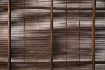 簾戸4枚をリペア&カスタム!設置場所に合わせてリサイズ。取っ手を取り付け。現状に近しい色味に着色し仕上げ。(引き戸、夏戸、建具)