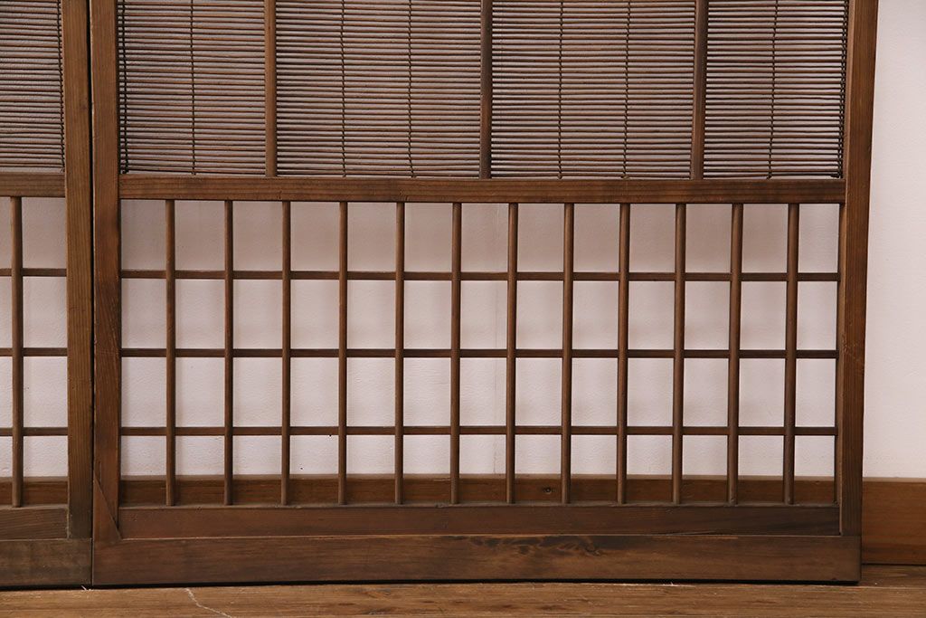 簾戸4枚をリペア&カスタム!設置場所に合わせてリサイズ。取っ手を取り付け。現状に近しい色味に着色し仕上げ。(引き戸、夏戸、建具)