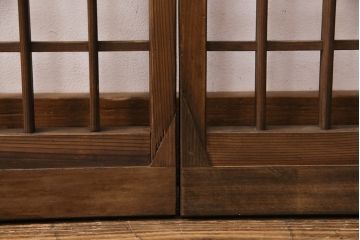 簾戸4枚をリペア&カスタム!設置場所に合わせてリサイズ。取っ手を取り付け。現状に近しい色味に着色し仕上げ。(引き戸、夏戸、建具)