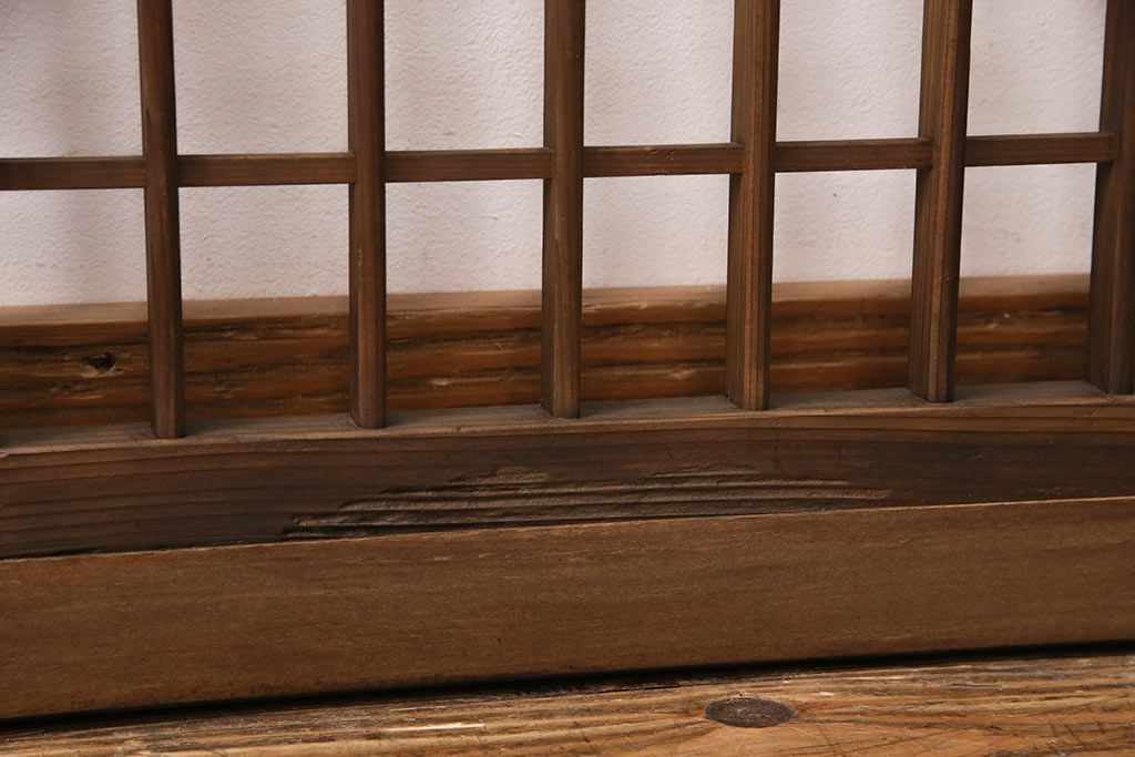 簾戸4枚をリペア&カスタム!設置場所に合わせてリサイズ。取っ手を取り付け。現状に近しい色味に着色し仕上げ。(引き戸、夏戸、建具)