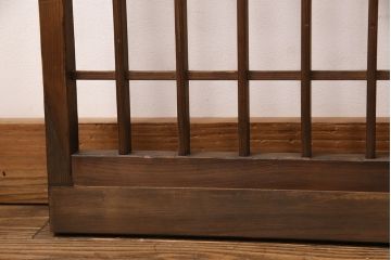 簾戸4枚をリペア&カスタム!設置場所に合わせてリサイズ。取っ手を取り付け。現状に近しい色味に着色し仕上げ。(引き戸、夏戸、建具)