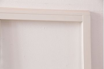 ガラス戸2枚をリペア&カスタム!設置場所に合わせてリサイズ。クリアガラス、市松模様ガラスを組み入れ。アンティークホワイトのペイント仕上げ。(引き戸、建具)