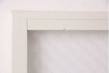 ガラス戸2枚をリペア&カスタム!設置場所に合わせてリサイズ。クリアガラス、市松模様ガラスを組み入れ。アンティークホワイトのペイント仕上げ。(引き戸、建具)