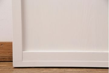 ガラス戸2枚をリペア&カスタム!設置場所に合わせてリサイズ。クリアガラス、市松模様ガラスを組み入れ。アンティークホワイトのペイント仕上げ。(引き戸、建具)