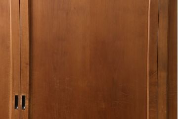 大正昭和初期の板戸4枚をリペア&カスタム!設置場所に合わせてリサイズ。戸車を取り付け。加工箇所のみ現状に近しい色味に着色し仕上げ。(引き戸、建具)