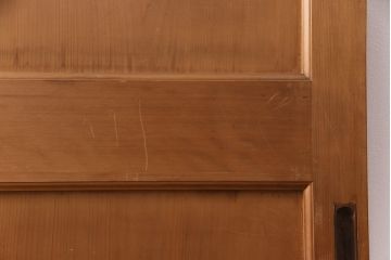 大正昭和初期の板戸4枚をリペア&カスタム!設置場所に合わせてリサイズ。戸車を取り付け。加工箇所のみ現状に近しい色味に着色し仕上げ。(引き戸、建具)