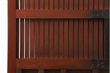 明治期の蔵戸をリペア&カスタム!設置場所に合わせてリサイズ。金具は黒色に着色。(玄関戸、引き戸、建具)