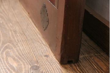 明治期の蔵戸をリペア&カスタム!設置場所に合わせてリサイズ。金具は黒色に着色。(玄関戸、引き戸、建具)