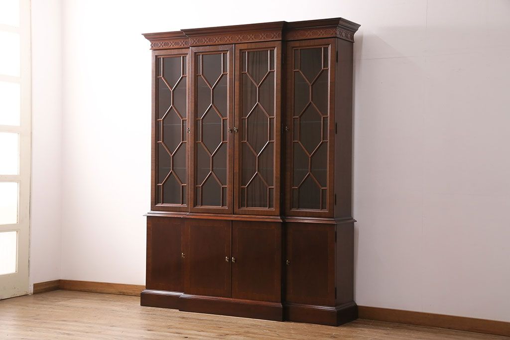 ヒッコリーチェアの照明付きキャビネットをリペア&カスタム!可動式のガラス棚板を3枚追加。(初期棚、カップボード、キャビネット)