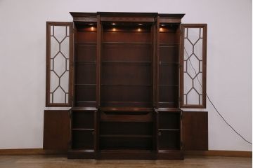 ヒッコリーチェアの照明付きキャビネットをリペア&カスタム!可動式のガラス棚板を3枚追加。(初期棚、カップボード、キャビネット)