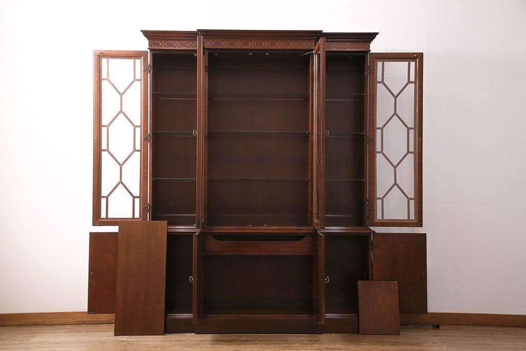 ヒッコリーチェアの照明付きキャビネットをリペア&カスタム!可動式のガラス棚板を3枚追加。(初期棚、カップボード、キャビネット)