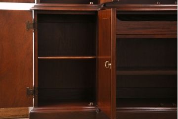 ヒッコリーチェアの照明付きキャビネットをリペア&カスタム!可動式のガラス棚板を3枚追加。(初期棚、カップボード、キャビネット)