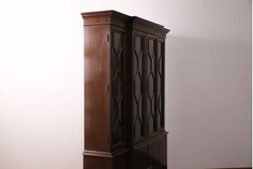 ヒッコリーチェアの照明付きキャビネットをリペア&カスタム!可動式のガラス棚板を3枚追加。(初期棚、カップボード、キャビネット)