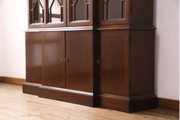 ヒッコリーチェアの照明付きキャビネットをリペア&カスタム!可動式のガラス棚板を3枚追加。(初期棚、カップボード、キャビネット)