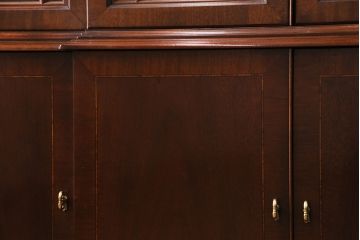 ヒッコリーチェアの照明付きキャビネットをリペア&カスタム!可動式のガラス棚板を3枚追加。(初期棚、カップボード、キャビネット)