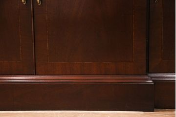 ヒッコリーチェアの照明付きキャビネットをリペア&カスタム!可動式のガラス棚板を3枚追加。(初期棚、カップボード、キャビネット)