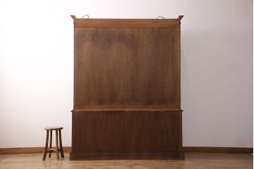 ヒッコリーチェアの照明付きキャビネットをリペア&カスタム!可動式のガラス棚板を3枚追加。(初期棚、カップボード、キャビネット)