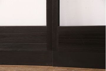 ガラス戸4枚をリペア&カスタム!設置場所に合わせてリサイズ。引き手、戸車を取り付け。濃い茶色で着色し仕上げ。(引き戸、建具)