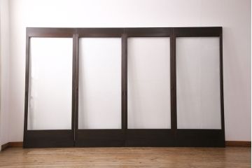 ガラス戸4枚をリペア&カスタム!設置場所に合わせてリサイズ。引き手、戸車を取り付け。濃い茶色で着色し仕上げ。(引き戸、建具)