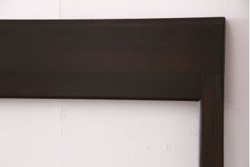 ガラス戸4枚をリペア&カスタム!設置場所に合わせてリサイズ。引き手、戸車を取り付け。濃い茶色で着色し仕上げ。(引き戸、建具)