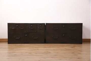 明治期の重ね箪笥の見た目を変えずに綺麗にリペア!可動部の調整、傷んだ木部を交換。現状に近しい色味に着色し仕上げ。(時代箪笥、衣装タンス、収納箪笥)