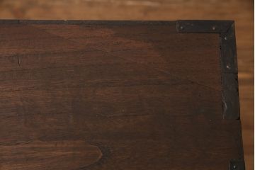 明治期の重ね箪笥の見た目を変えずに綺麗にリペア!可動部の調整、傷んだ木部を交換。現状に近しい色味に着色し仕上げ。(時代箪笥、衣装タンス、収納箪笥)