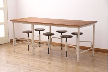 格納スツール6脚付きテーブルをリペア&カスタム!可動部の調整を行い、アンティークホワイトのペイント仕上げ。(ダイニングテーブル、椅子)