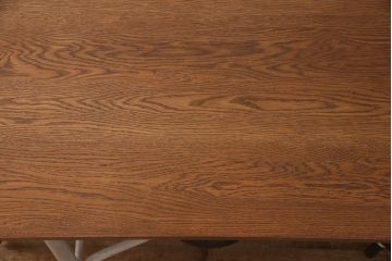 格納スツール6脚付きテーブルをリペア&カスタム!可動部の調整を行い、アンティークホワイトのペイント仕上げ。(ダイニングテーブル、椅子)