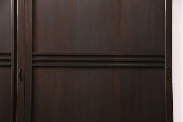 大正昭和初期の板戸2枚をリペア&カスタム!それぞれ設置場所に合わせてリサイズ。当店商品を参考に着色し仕上げ。(引き戸、建具)