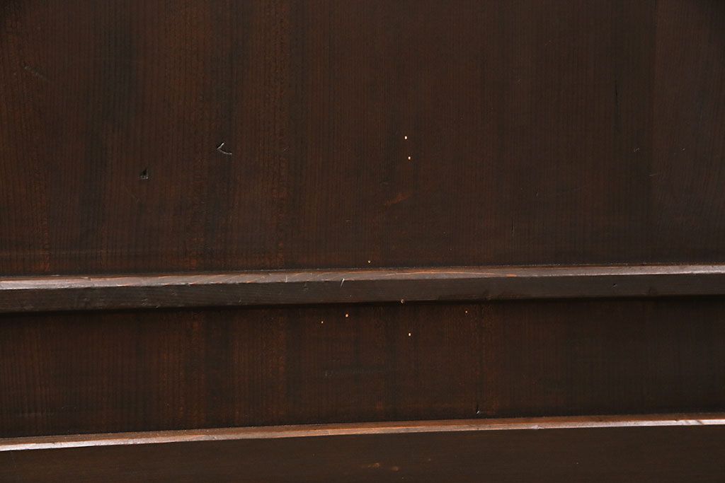 大正昭和初期の板戸2枚をリペア&カスタム!それぞれ設置場所に合わせてリサイズ。当店商品を参考に着色し仕上げ。(引き戸、建具)