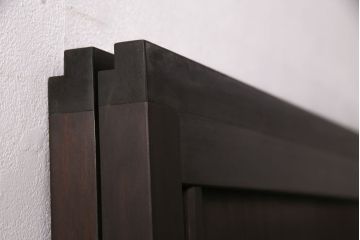 大正昭和初期の板戸2枚をリペア&カスタム!それぞれ設置場所に合わせてリサイズ。当店商品を参考に着色し仕上げ。(引き戸、建具)