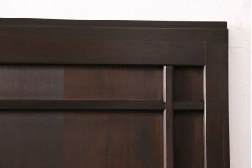 大正昭和初期の板戸2枚をリペア&カスタム!それぞれ設置場所に合わせてリサイズ。当店商品を参考に着色し仕上げ。(引き戸、建具)