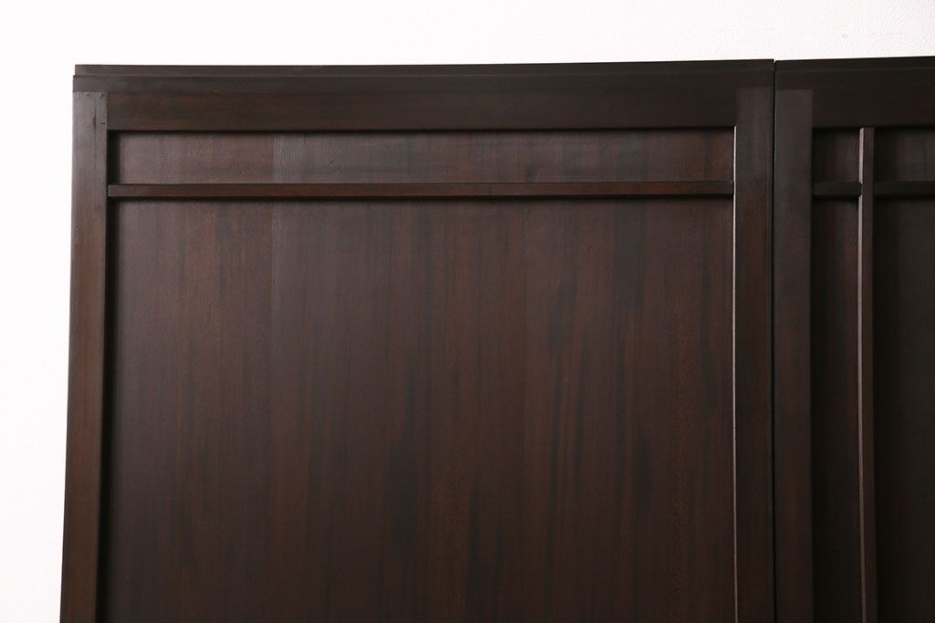 大正昭和初期の板戸2枚をリペア&カスタム!それぞれ設置場所に合わせてリサイズ。当店商品を参考に着色し仕上げ。(引き戸、建具)