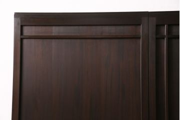 大正昭和初期の板戸2枚をリペア&カスタム!それぞれ設置場所に合わせてリサイズ。当店商品を参考に着色し仕上げ。(引き戸、建具)