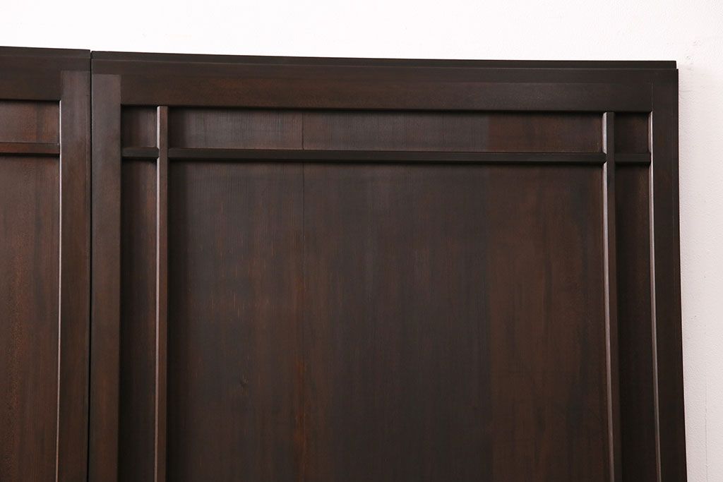 大正昭和初期の板戸2枚をリペア&カスタム!それぞれ設置場所に合わせてリサイズ。当店商品を参考に着色し仕上げ。(引き戸、建具)