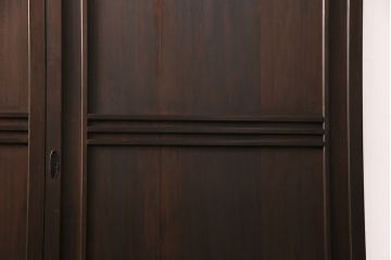 大正昭和初期の板戸2枚をリペア&カスタム!それぞれ設置場所に合わせてリサイズ。当店商品を参考に着色し仕上げ。(引き戸、建具)