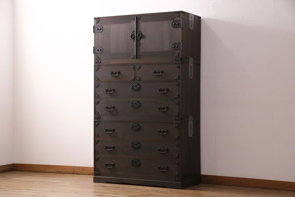 国産の総桐箪笥をリペア&カスタム!可動部の調整。濃い茶色で着色し仕上げ。(衣装箪笥、和タンス、引き出し、桐たんす)